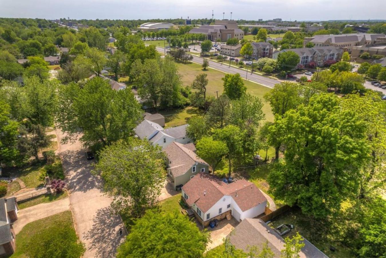 Villa Trendy In Tulsa Exterior foto